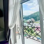 Hotel Gold Palace