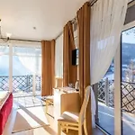 Hotel Gold Palace