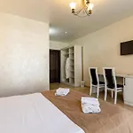Gold Palace Hotel *