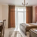 Gold Palace Hotel