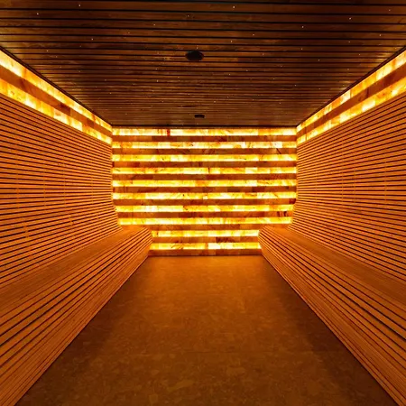 Gold Palace *