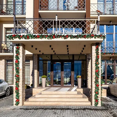 Gold Palace Hotel *